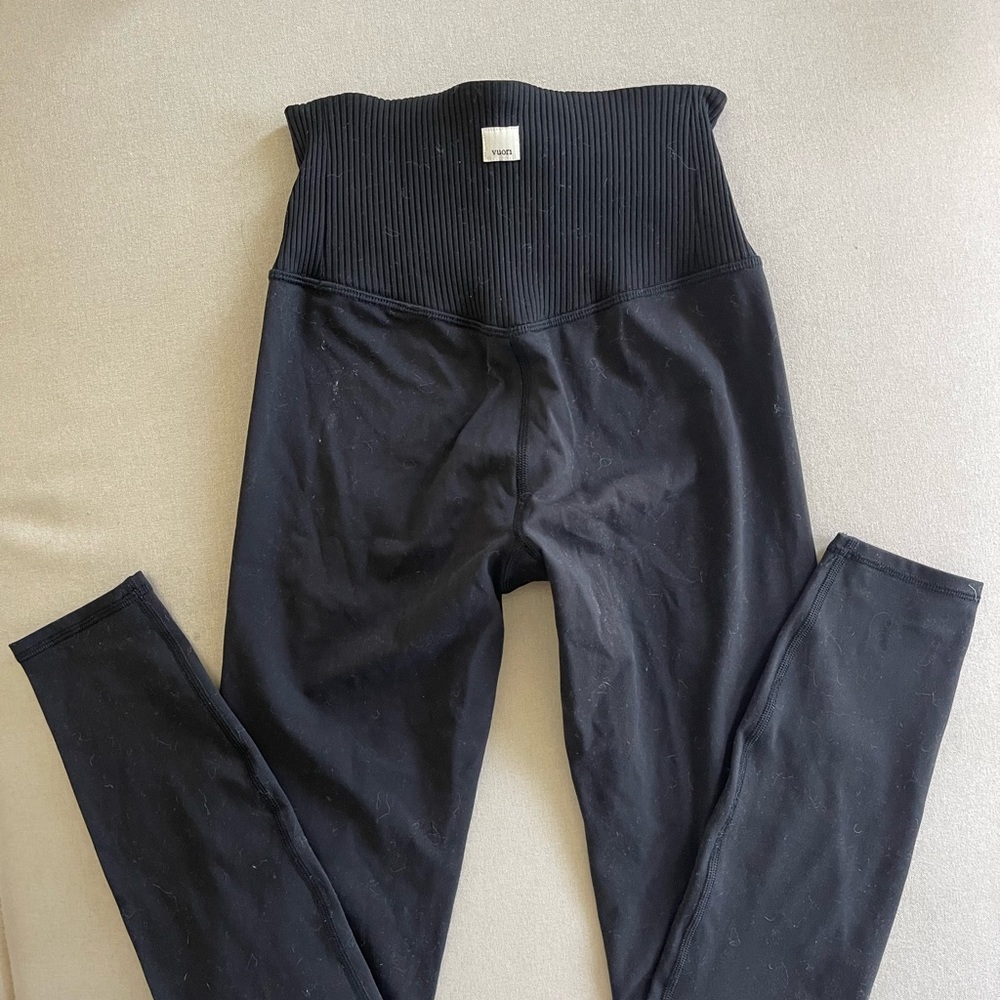 Vuori black ribbed leggings